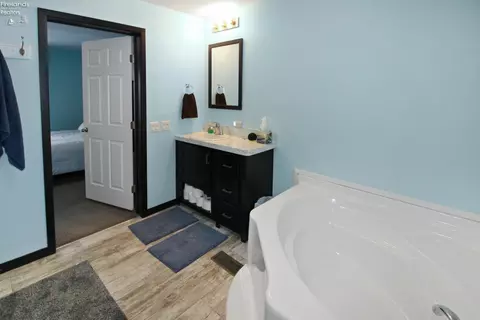 1609 N Coldwater Crossing Rd, Marblehead, OH 43440 photo 44