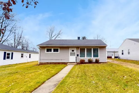 1364 Fleetwood Dr, Fremont, OH 43420