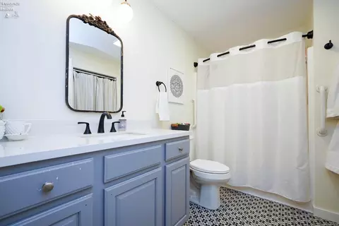 Bath - 117 Caleb Dr, Clyde, OH 43410 photo 3 of 4
