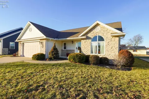 Exterior - 117 Caleb Dr, Clyde, OH 43410 photo 2 of 8