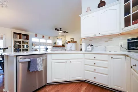 Kitchen - 117 Caleb Dr, Clyde, OH 43410 photo 1 of 4