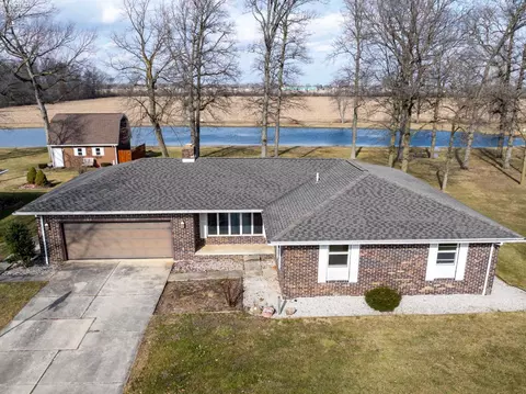 51 Westwood Dr, Fremont, OH 43420