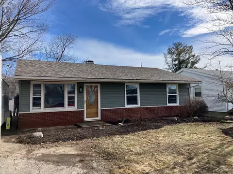 1322 E Larchmont Dr, Sandusky, OH 44870