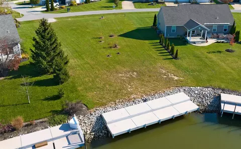 5253 E Blue Teal Dr, Port Clinton, OH 43452