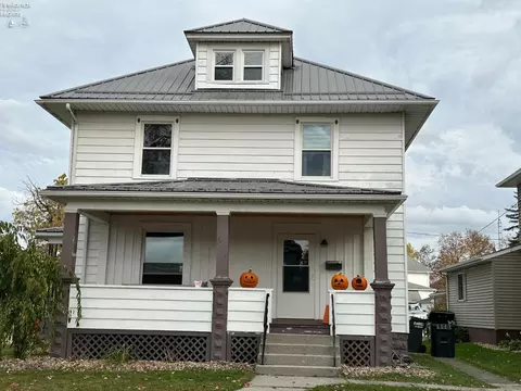 Exterior - 501 Euclid St, Willard, OH 44890 photo 2 of 8
