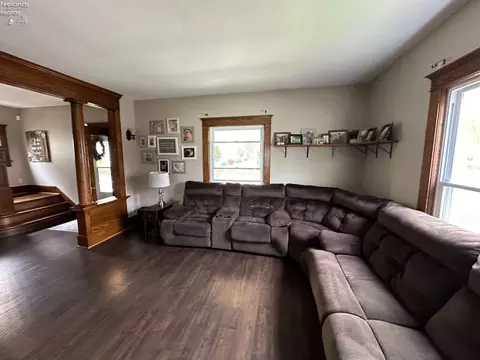 Living - 501 Euclid St, Willard, OH 44890 photo 1 of 3