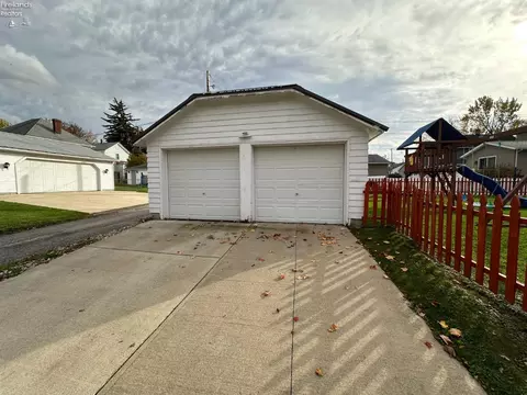Exterior - 501 Euclid St, Willard, OH 44890 photo 6 of 8