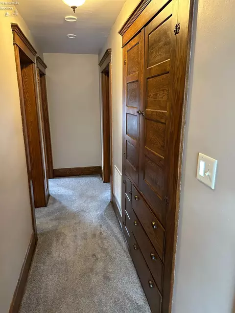Entry Way - 501 Euclid St, Willard, OH 44890 photo 4 of 4