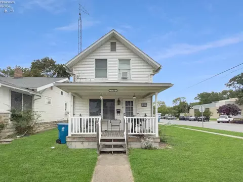431 E 7th St, Port Clinton, OH 43452