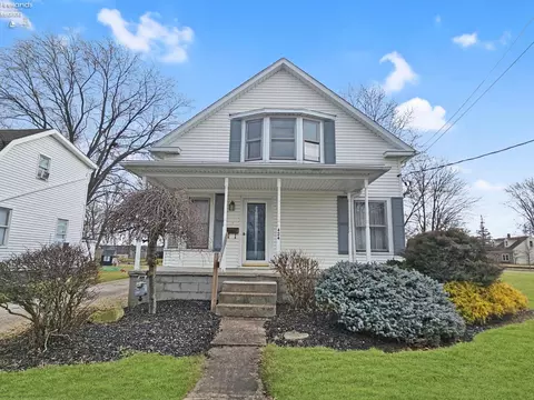 424 S Church St, Clyde, OH 43410