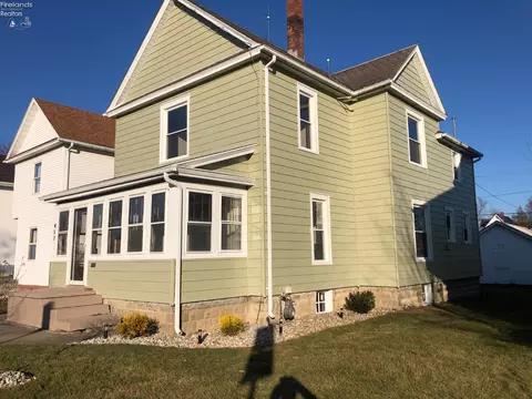 417 S Myrtle Ave, Willard, OH 44890