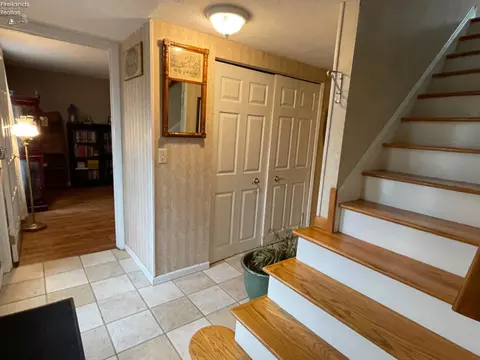 Entry Way - 730 Salem, Huron, OH 44839 photo 4 of 4