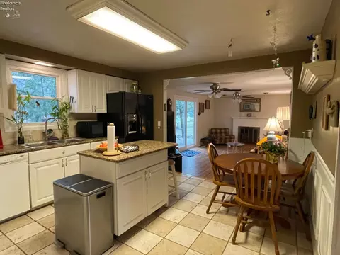 Kitchen - 730 Salem, Huron, OH 44839 photo 3 of 3