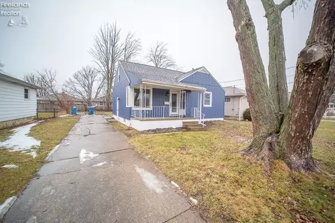 1332 W 25th St, Lorain, OH 44053