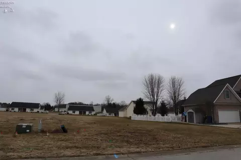 18 Sara Dr, Norwalk, OH 44857