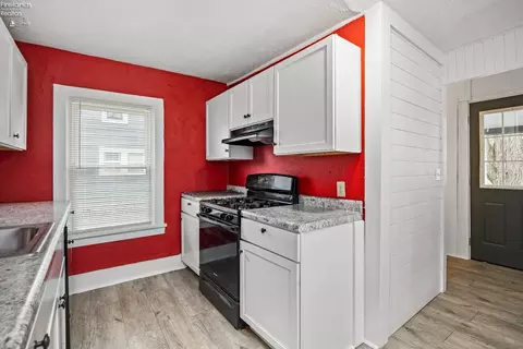 Kitchen - 136 E Main, Norwalk, OH 44857 photo 2 of 4
