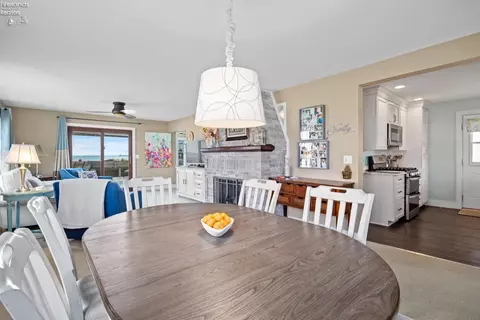 Dining - 20 Cincinnati Ave, Huron, OH 44839 photo 2 of 2