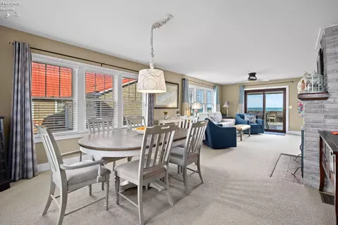 Dining - 20 Cincinnati Ave, Huron, OH 44839 photo 1 of 2