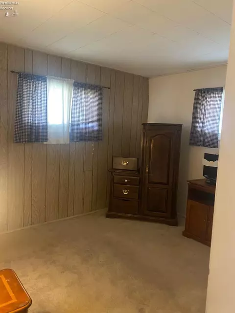 597 Willow Park Rd, Elyria, OH 44035 photo 9