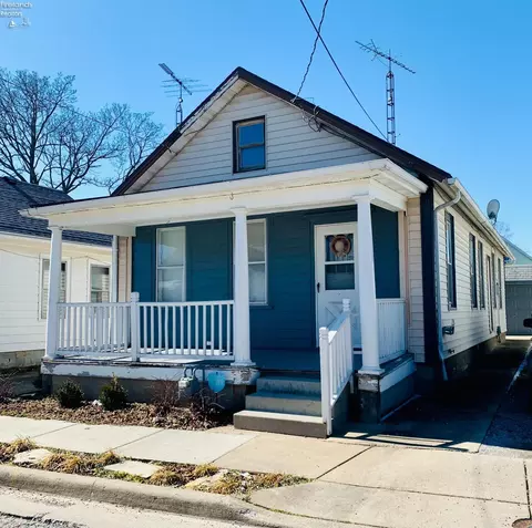 1009 Stone St, Sandusky, OH 44870