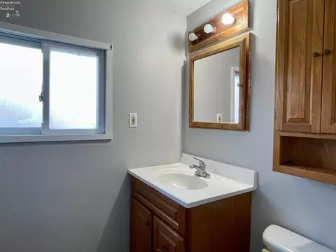 810 Force Ave, Sandusky, OH 44870 photo 11