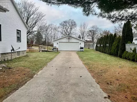 810 Force Ave, Sandusky, OH 44870 photo 3