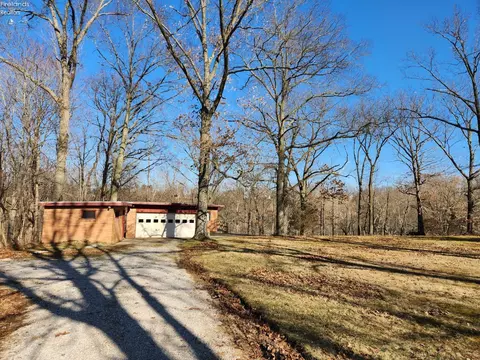 51223 N Ridge Rd, Vermilion, OH 44089