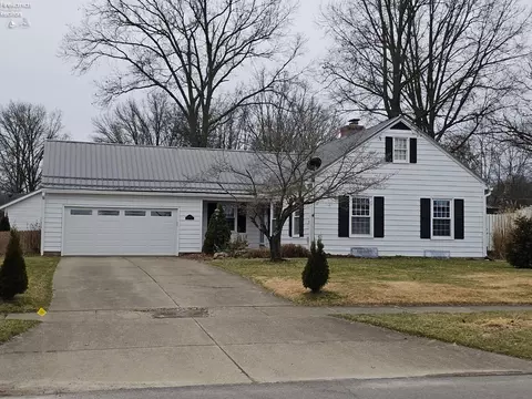 1427 Smith Rd, Ashland, OH 44805