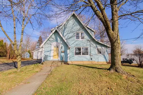 724 N Sandusky St, Bellevue, OH 44811