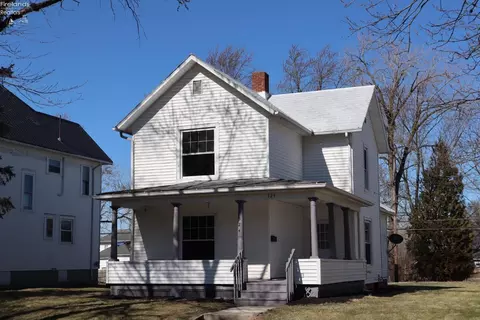 324 W Maple St, Willard, OH 44890