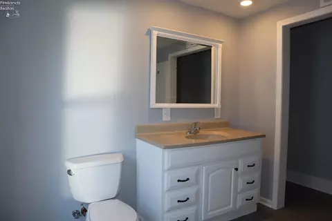Bath - 324 W Maple St, Willard, OH 44890 photo 1 of 2