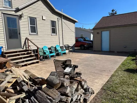 Exterior - 271 Ott St, Clyde, OH 43410 photo 13 of 15