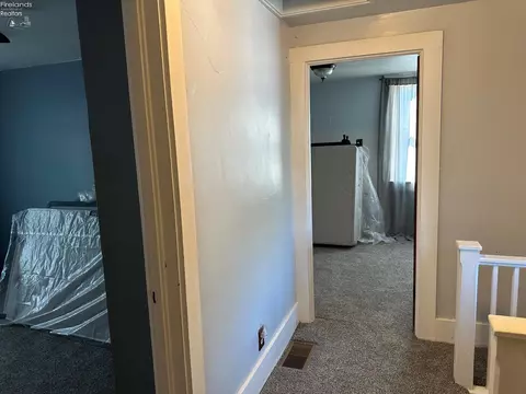 Entry Way - 271 Ott St, Clyde, OH 43410 photo 2 of 2