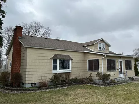 330 N Erie Beach Rd, Marblehead, OH 43440