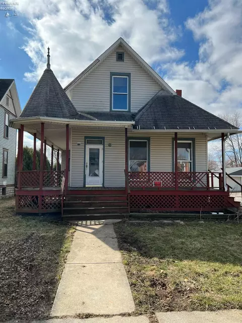 309 W Broadway St, North Baltimore, OH 45872
