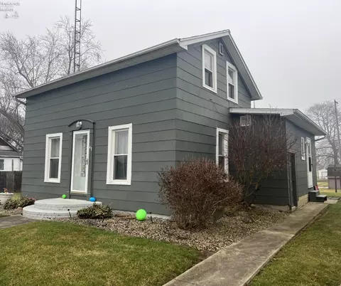 47 S Marion St, Bloomville, OH 44818