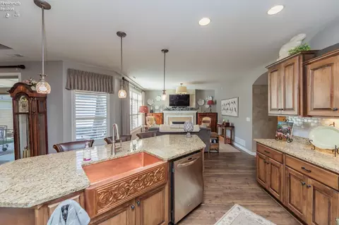 Kitchen - 4013 Coventry Cir, Huron, OH 44839 photo 6 of 11