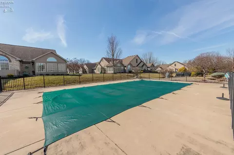 Exterior - 4013 Coventry Cir, Huron, OH 44839 photo 12 of 13