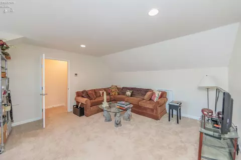Living - 4013 Coventry Cir, Huron, OH 44839 photo 5 of 7