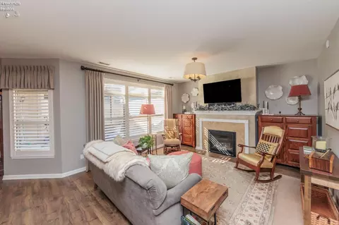 Living - 4013 Coventry Cir, Huron, OH 44839 photo 1 of 7