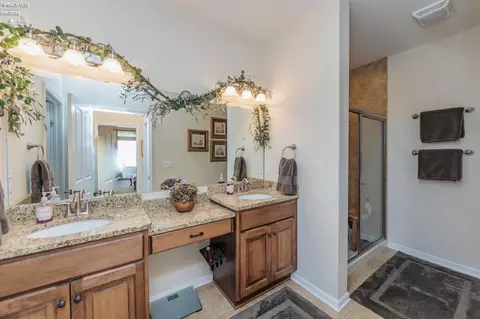 Bath - 4013 Coventry Cir, Huron, OH 44839 photo 3 of 7