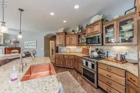 Kitchen - 4013 Coventry Cir, Huron, OH 44839 photo 5 of 11