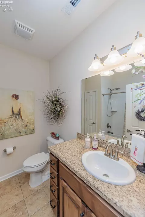 Bath - 4013 Coventry Cir, Huron, OH 44839 photo 1 of 7