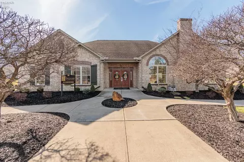 Exterior - 4013 Coventry Cir, Huron, OH 44839 photo 11 of 13