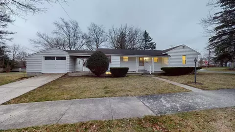 304 Spring St, Willard, OH 44890