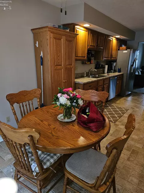730 Chestnut Ln, Huron, OH 44839 photo 5