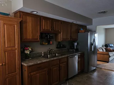 730 Chestnut Ln, Huron, OH 44839 photo 3