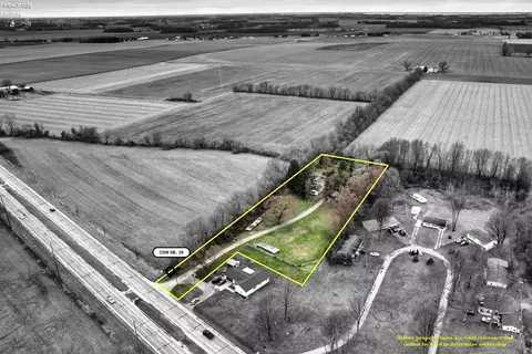 2208 Sr 20, Bellevue, OH 44811