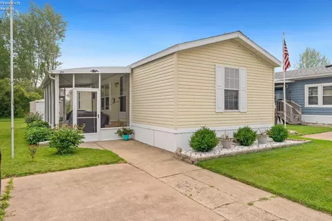 91 Rathbun Dr, Marblehead, OH 43440