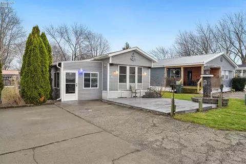 1600 N Buck Rd #4, Marblehead, OH 43440